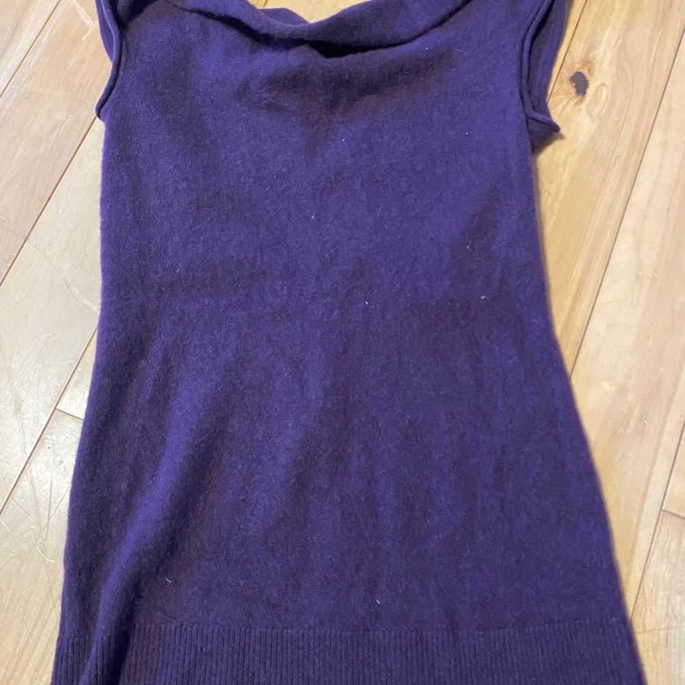 100% Cashmere Elegant Purple Women's Sweater